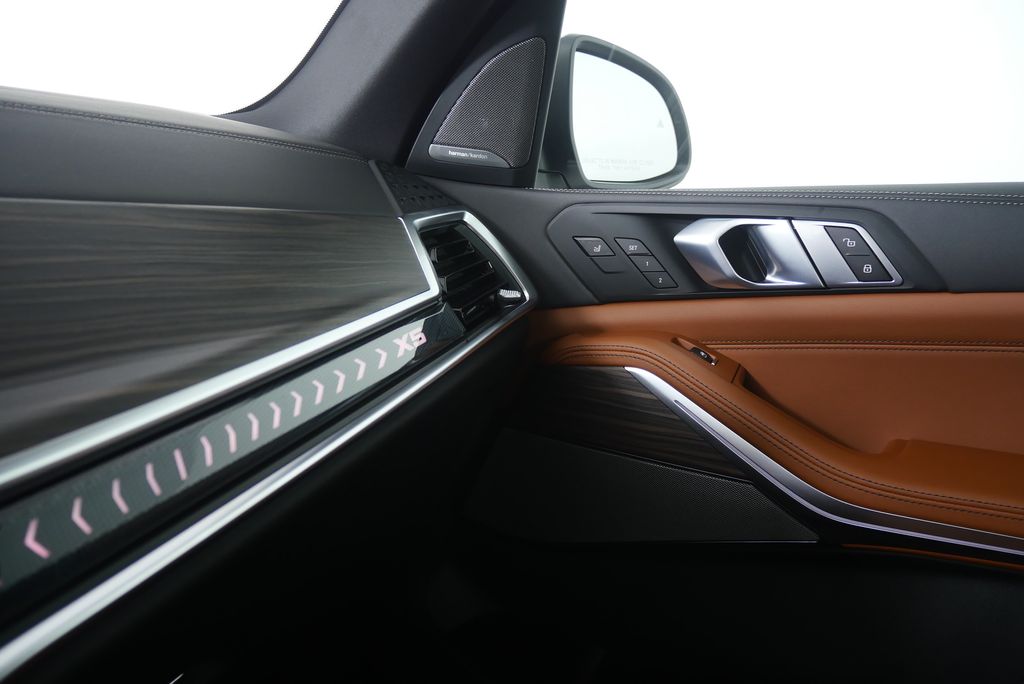 Thumbnail: 2026 BMW X5 - 28