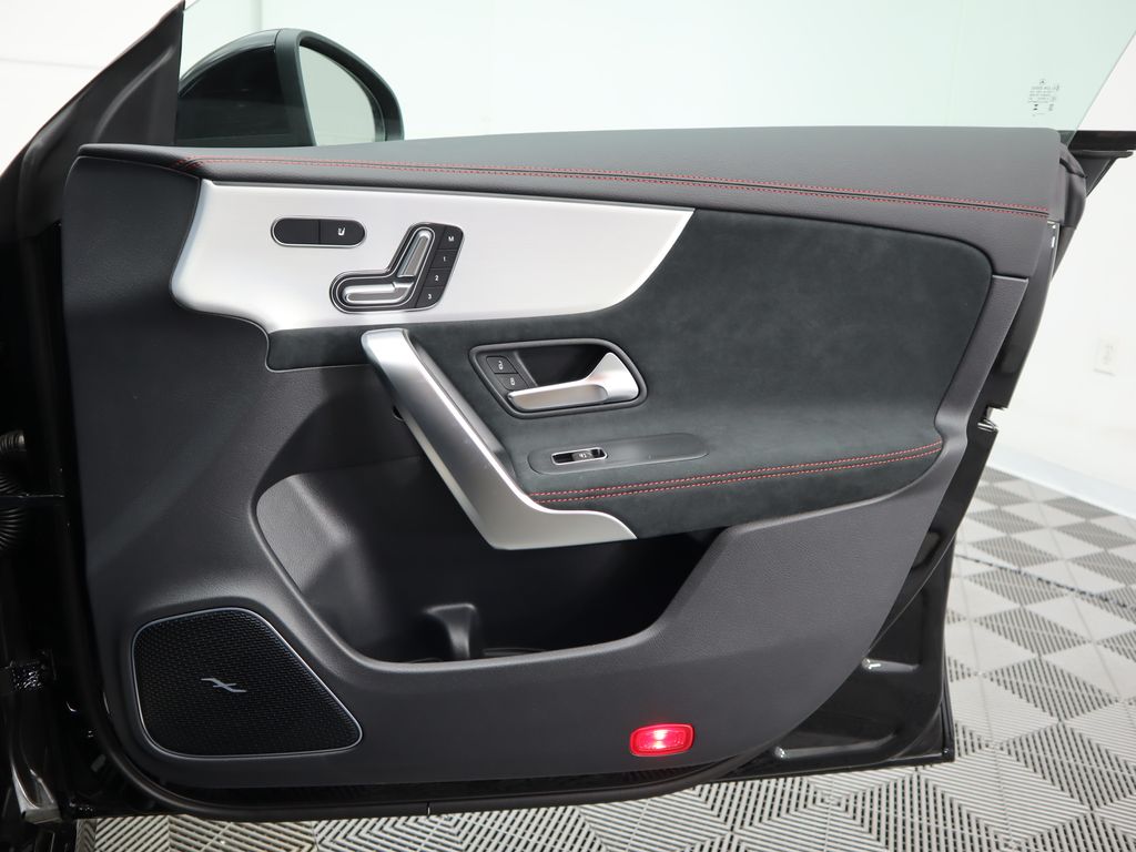 Thumbnail: 2025 Mercedes-Benz CLA - 25