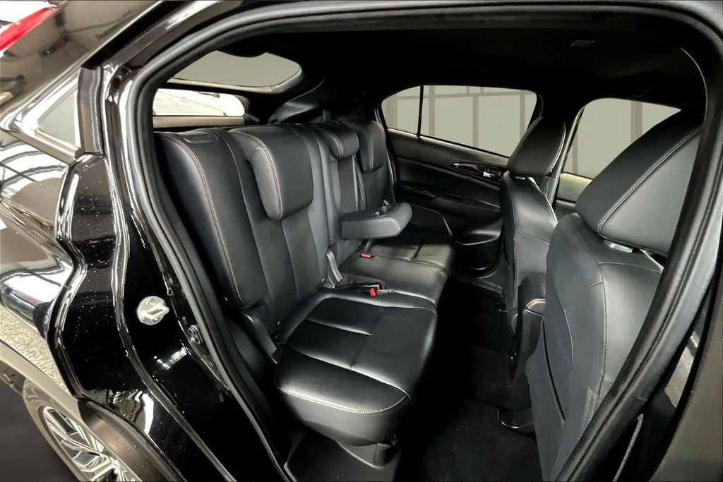 Used 2020 Black Mitsubishi SE image 28