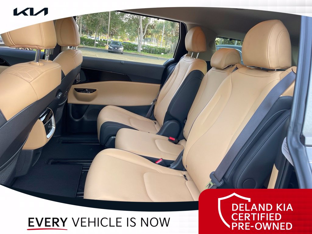 Used 2024 Kia Carnival Van