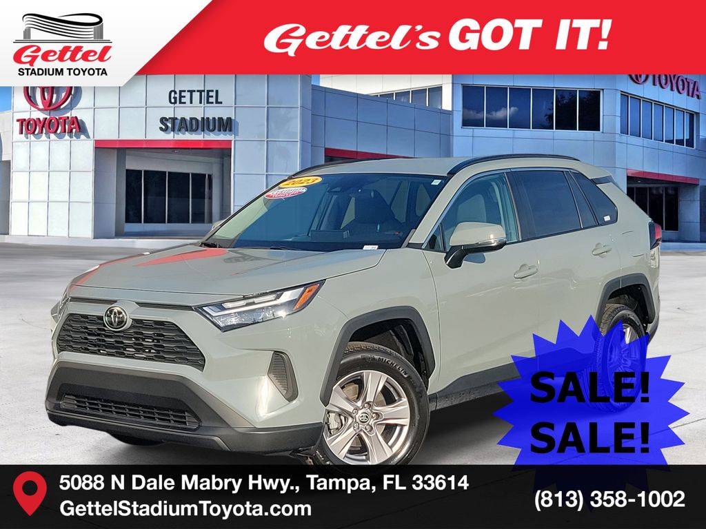 2023 Toyota RAV4 XLE's photo