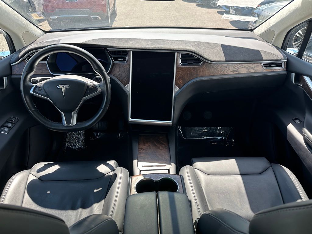 2017 Tesla Model X 75D 18