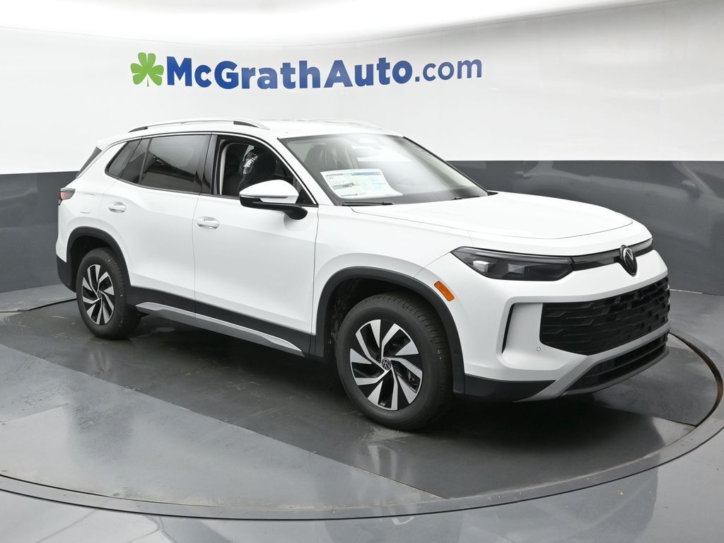 2026 Volkswagen Tiguan S's photo