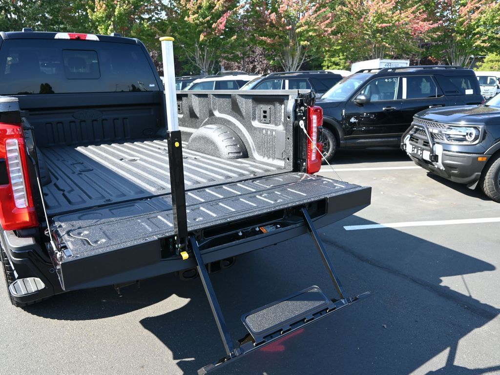 2026 Ford F-350 XLT photo 12