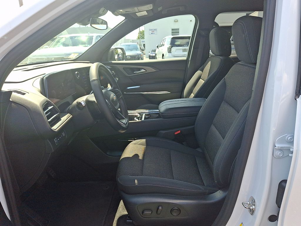 2024 Chevrolet Traverse LT White at Carlisle Cadillac Buick GMC
