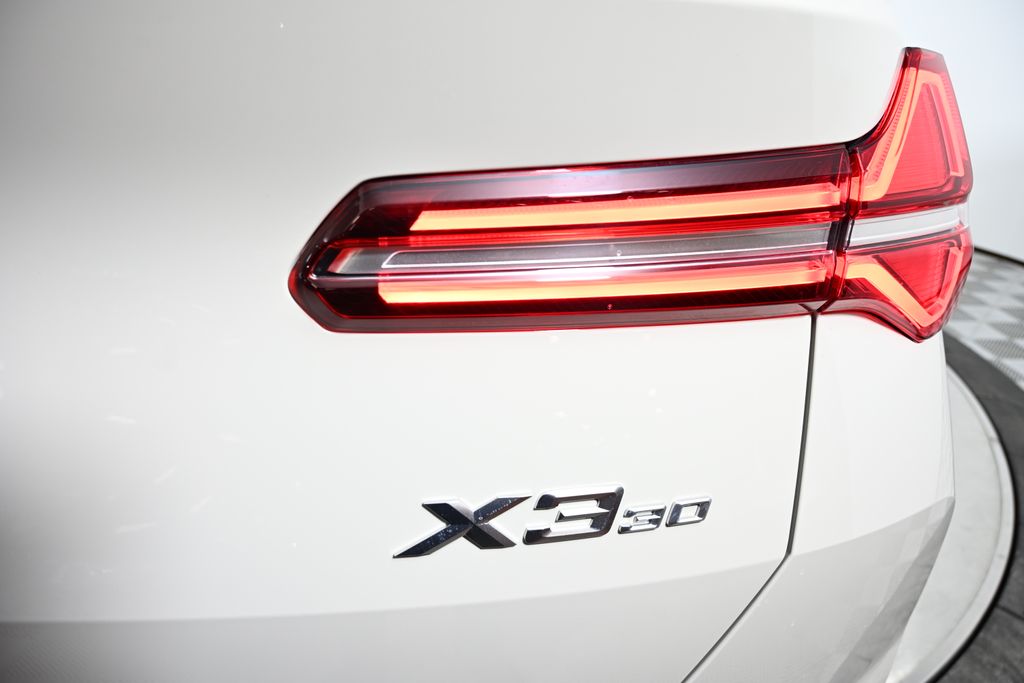 Thumbnail: 2026 BMW X3 - 11