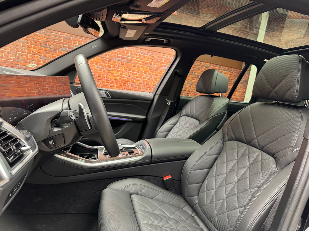 Certified Used 2025 Black BMW M60i image 24