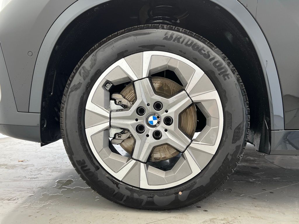 Thumbnail: 2026 BMW X1 - 22