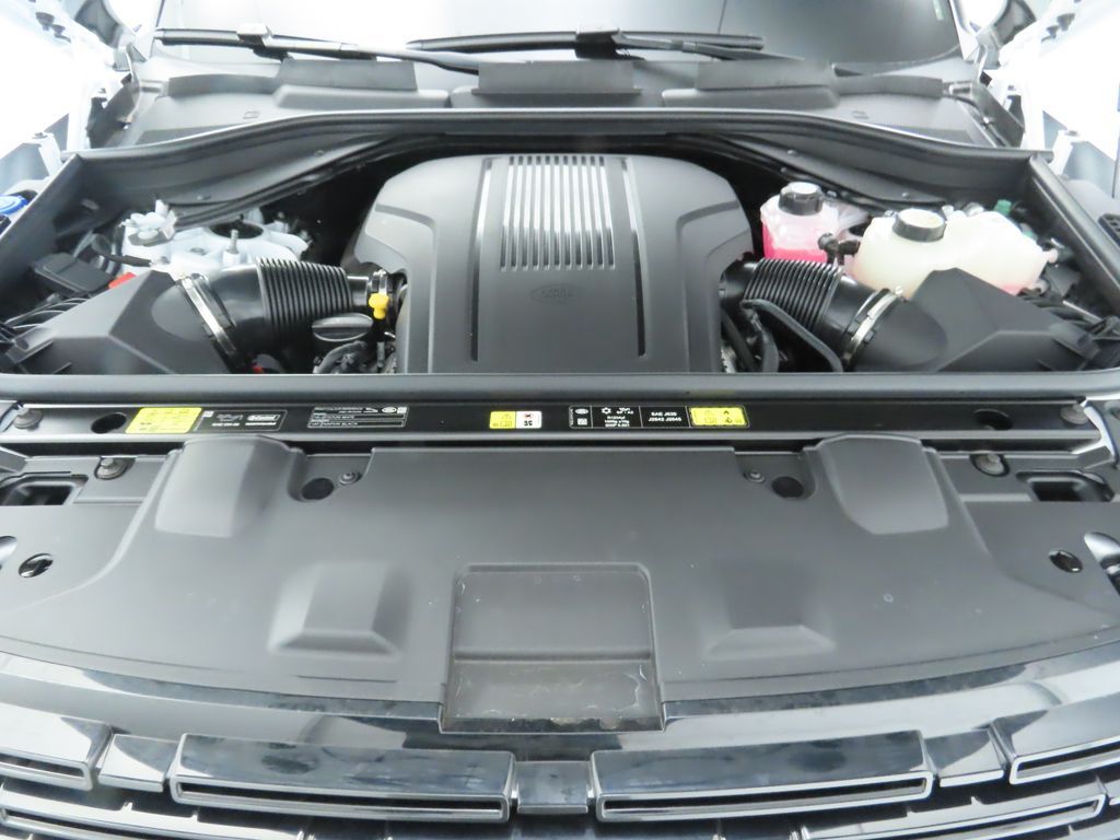 Thumbnail: 2025 Land Rover Range Rover - 31