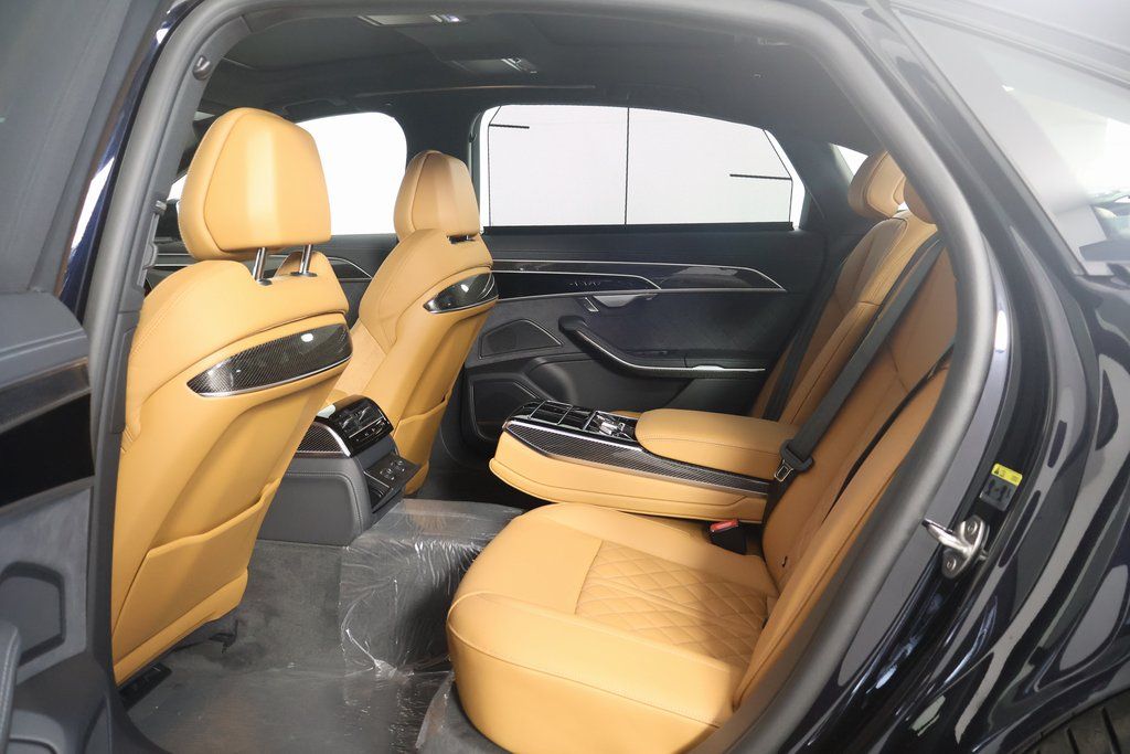 2025 Audi S8 4.0T 6