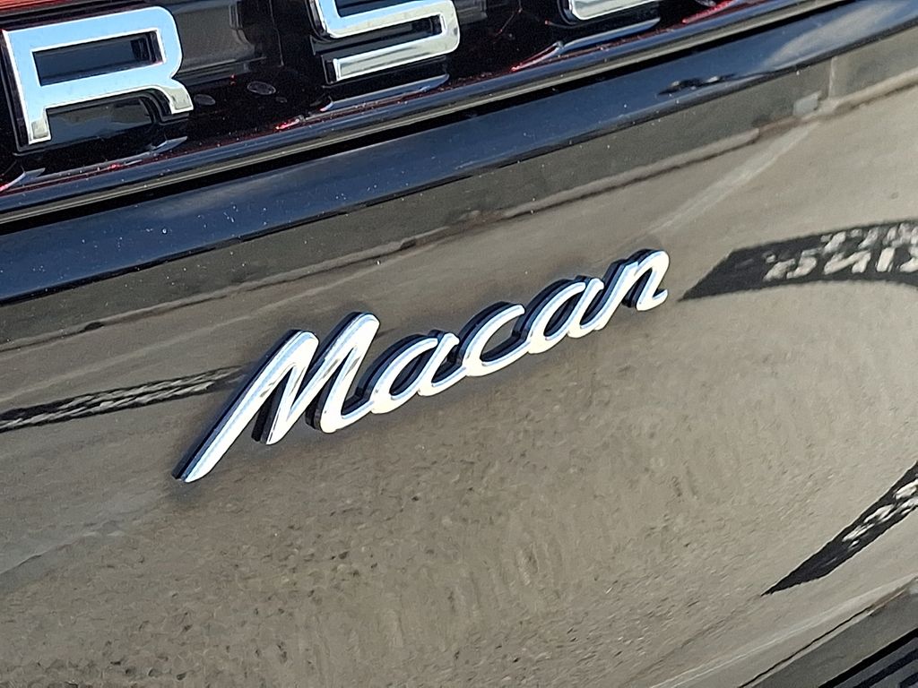 Thumbnail: 2026 Porsche Macan - 28