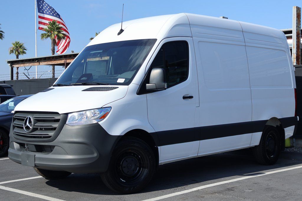 Thumbnail: 2025 Mercedes-Benz Sprinter - 1