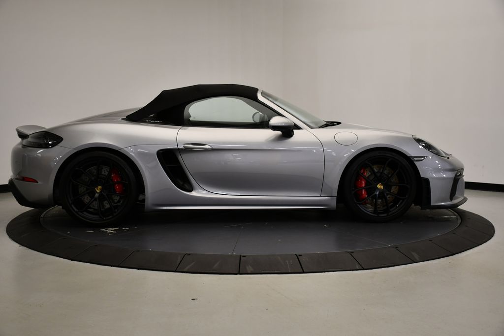 Thumbnail: 2021 Porsche  - 8