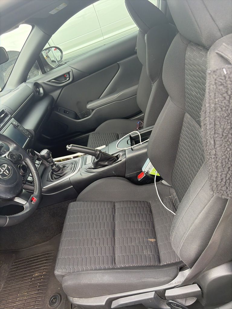 Thumbnail: 2023 Toyota GR86 - 10