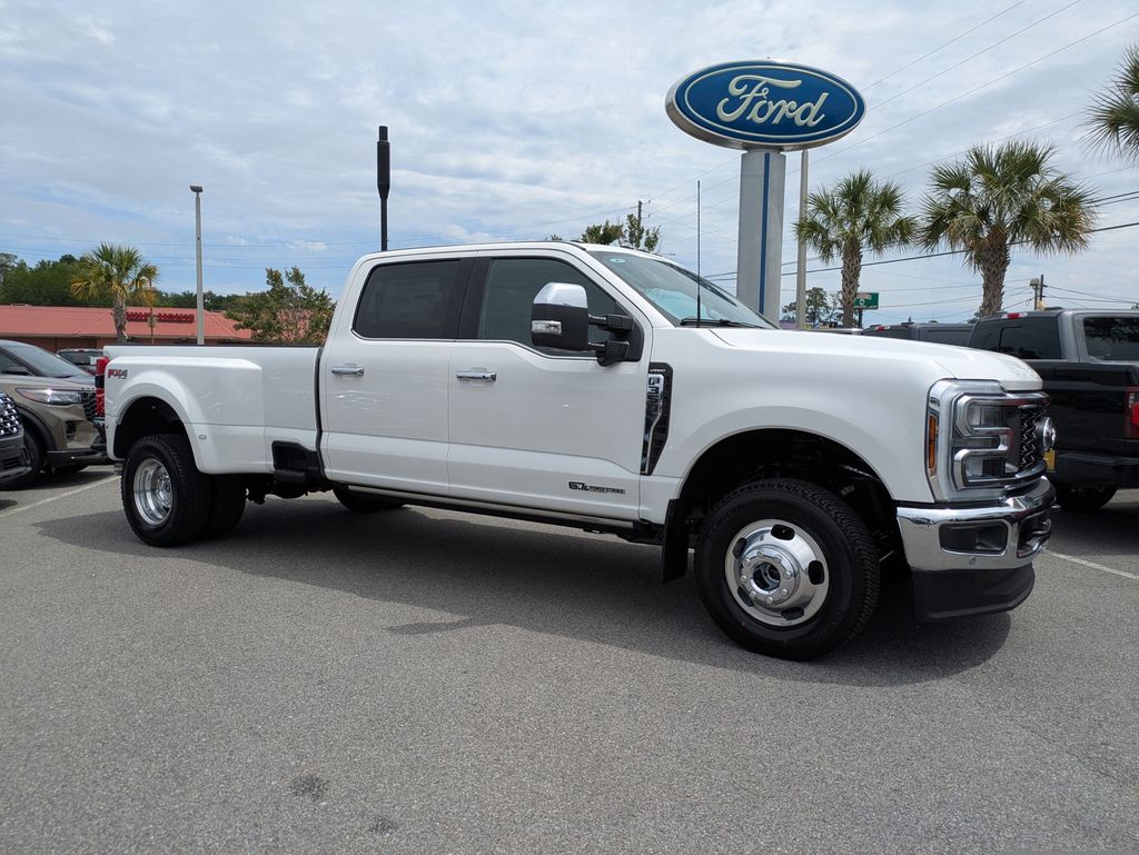 2026 Ford F-350 Super Duty LARIAT
