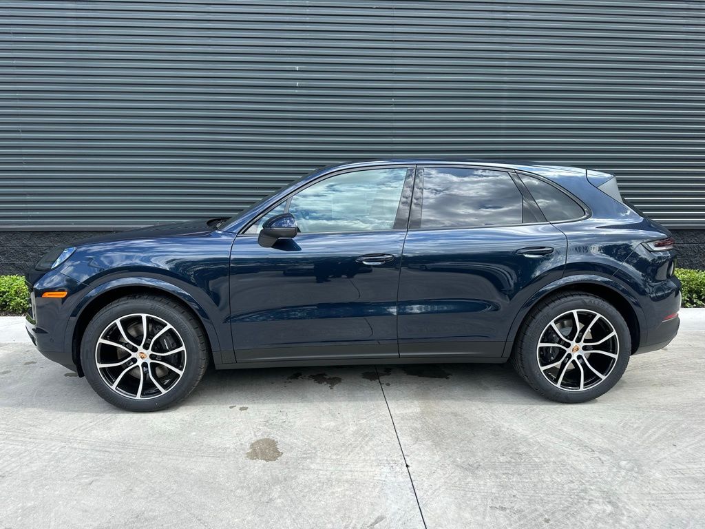 Thumbnail: 2025 Porsche Cayenne - 2