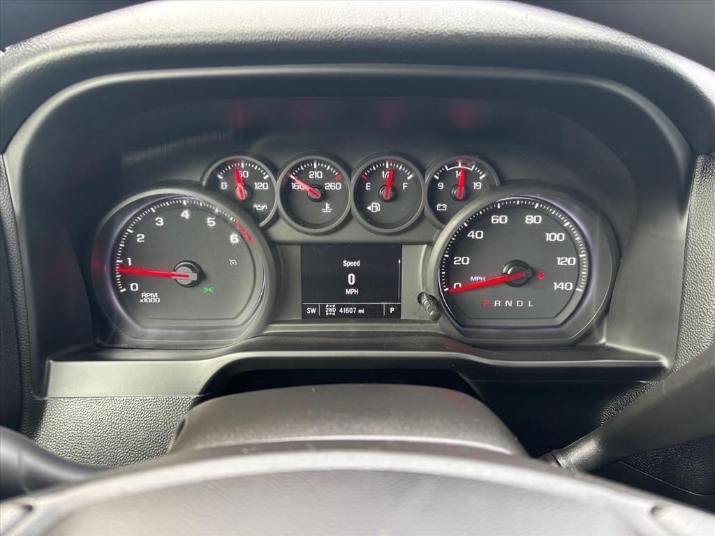 View vehicle photo 7