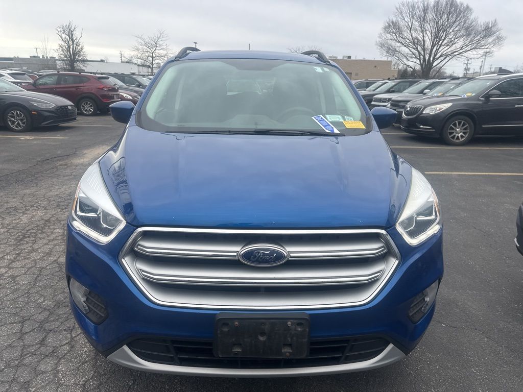 Used 2017 Blue Ford SE image 3