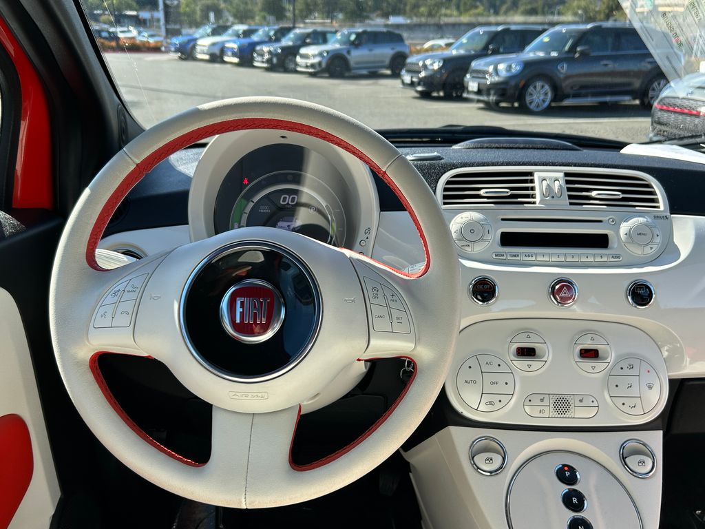 2013 Fiat 500e  17