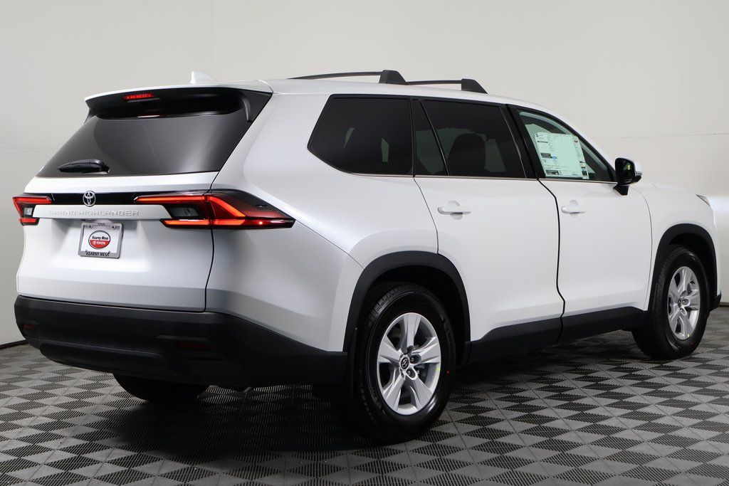 Thumbnail: 2026 Toyota Grand Highlander - 2