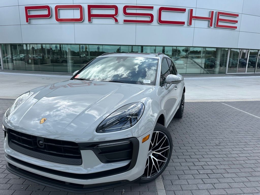 2025 Porsche Macan  -
                Davie, FL