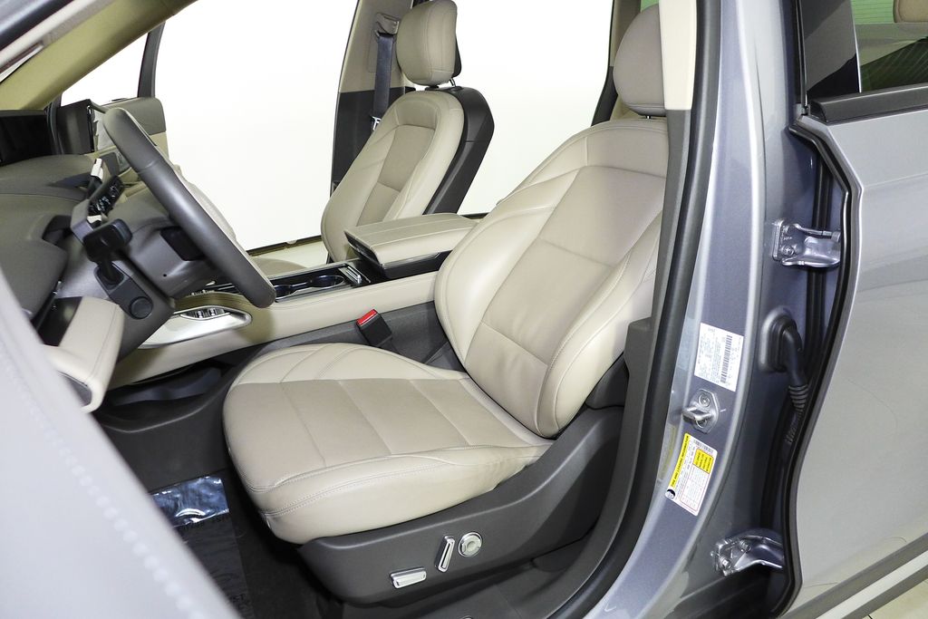 2024 Lincoln Nautilus Premiere 21