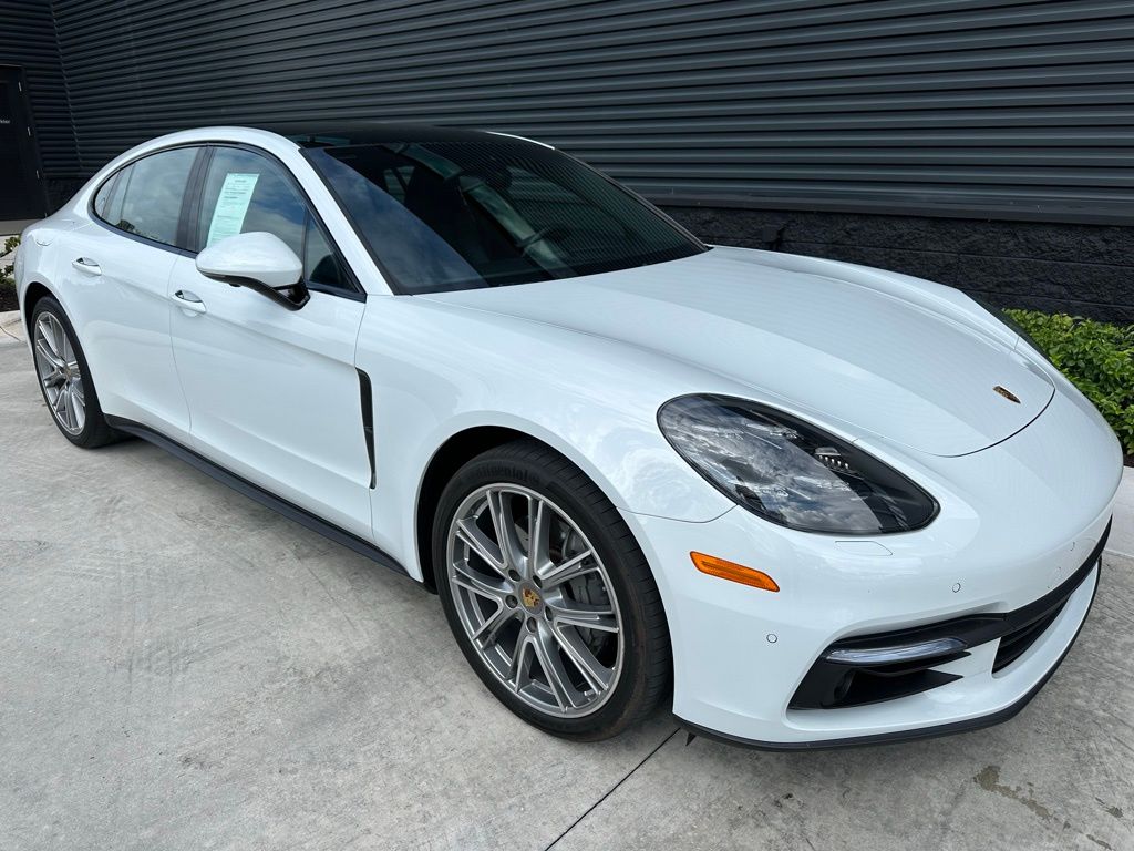 2018 Porsche Panamera 4S 10