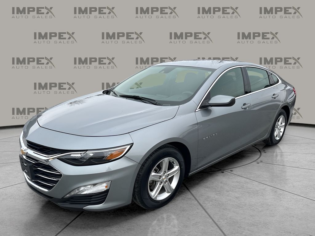 2024 Chevrolet Malibu LT's photo