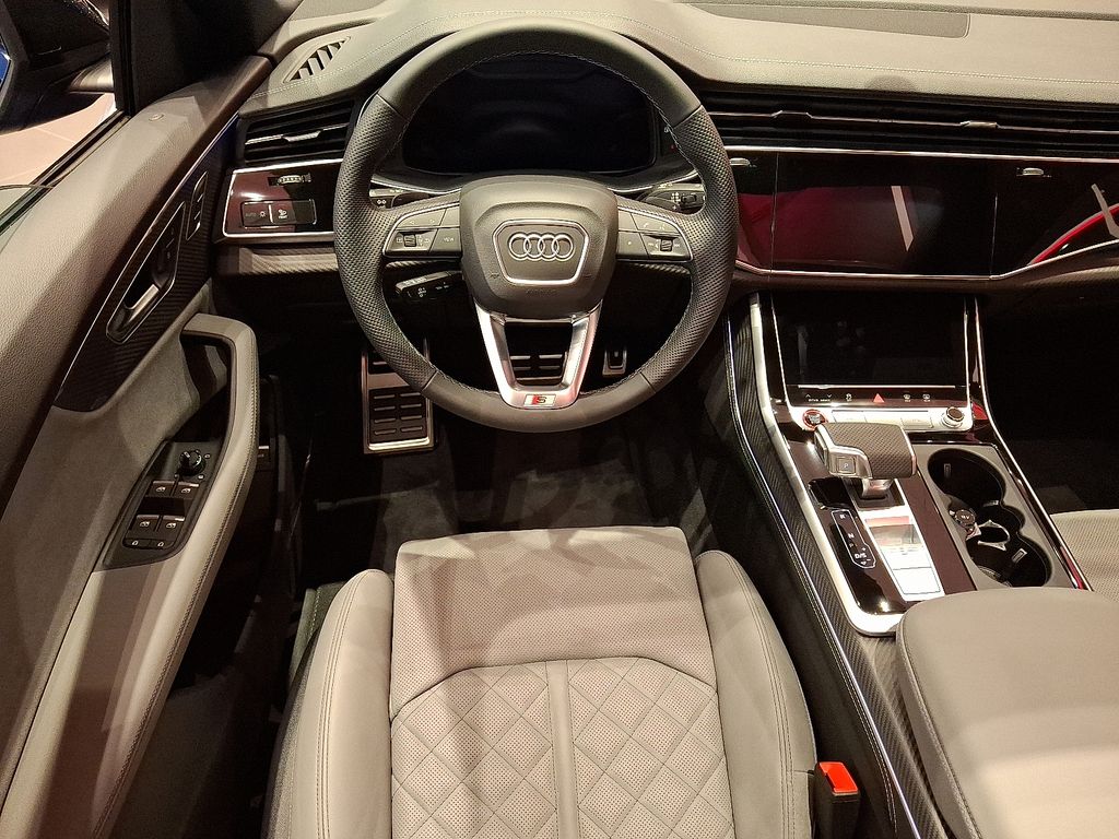 Thumbnail: 2026 Audi SQ8 - 7