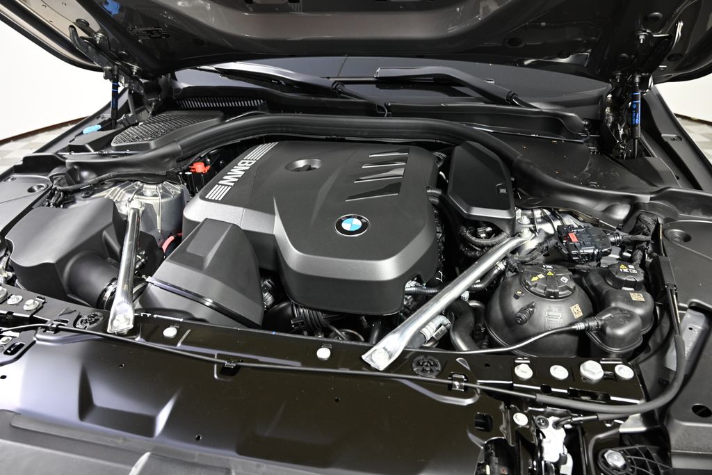 Thumbnail: 2026 BMW 5 Series - 27