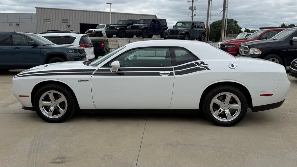 Used 2017 Dodge Challenger SXT with VIN 2C3CDZAG7HH598570 for sale in Kansas City