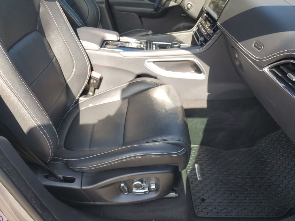 Used Car 2020 Jaguar F-pace  25t Checkered Flag For Sale Under $30,000 In Austin, Texas