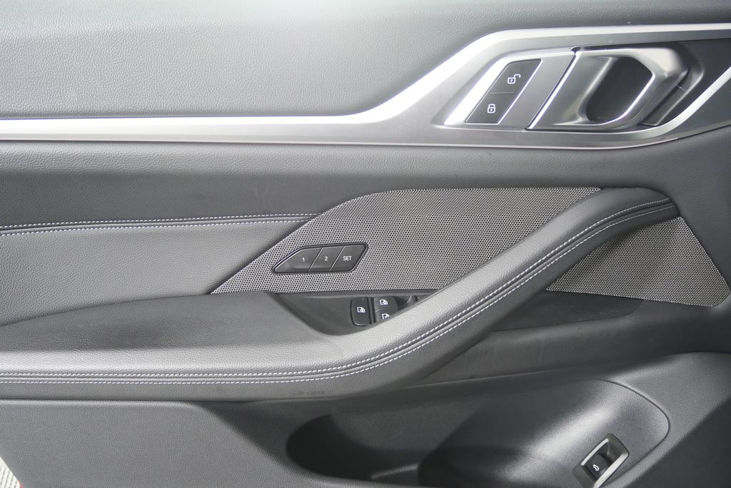 Thumbnail: 2025 BMW 4 Series - 9