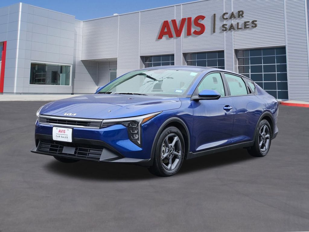 2025 Kia K4 LXS FWD