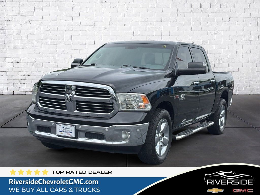 Brilliant Black Crystal Pearlcoat 2016 RAM 1500 Pickup Truck Four-Wheel Drive 8-Speed Automatic