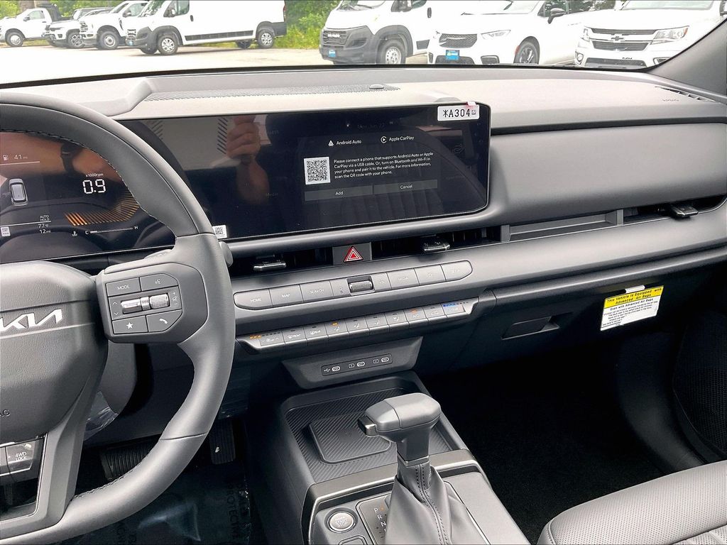 2027 Kia Seltos — photo 13