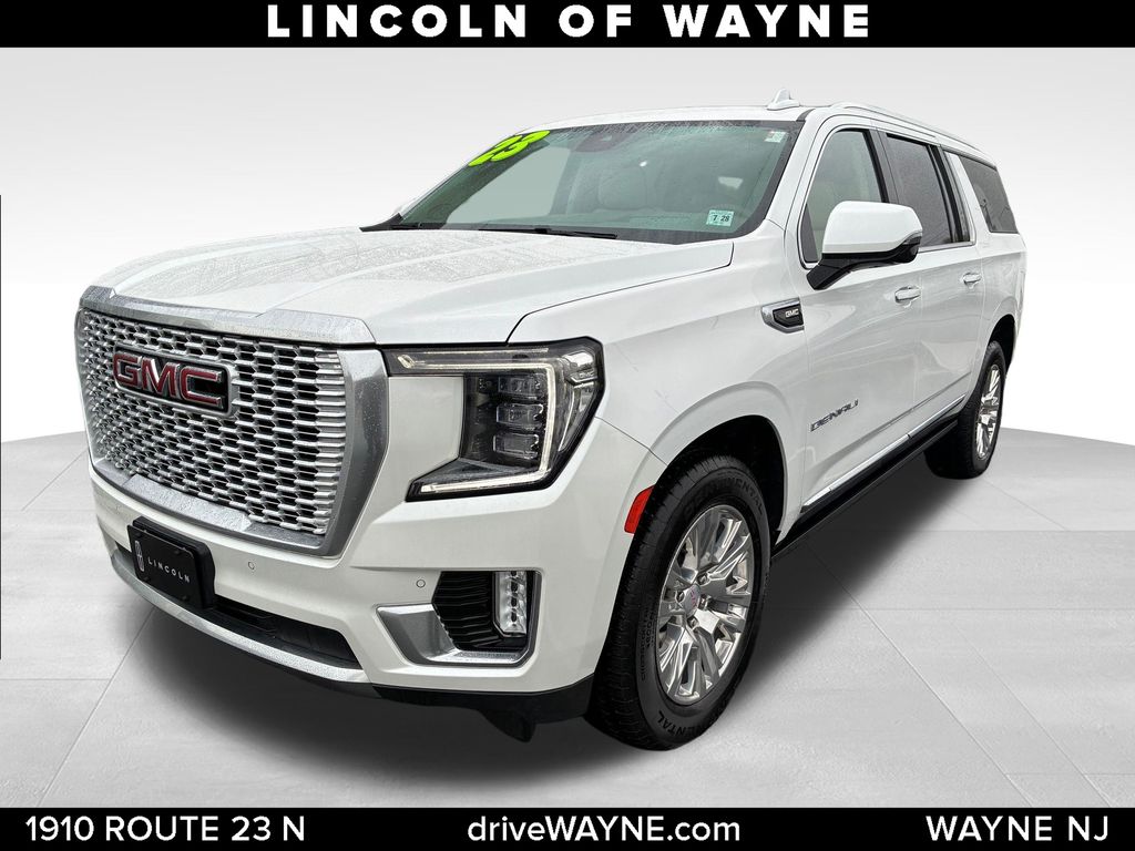 White Frost Tricoat 2023 GMC Yukon XL SUV / Crossover Four-Wheel Drive
