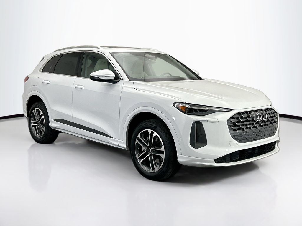 Thumbnail: 2025 Audi Q5 - 4