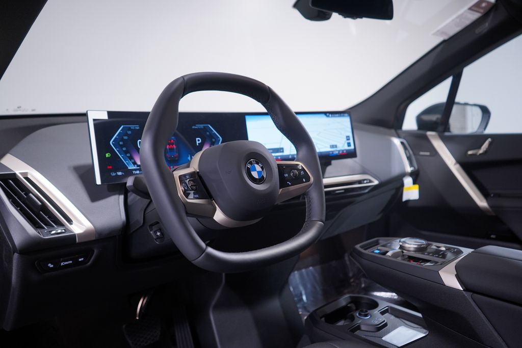 Thumbnail: 2026 BMW iX - 6