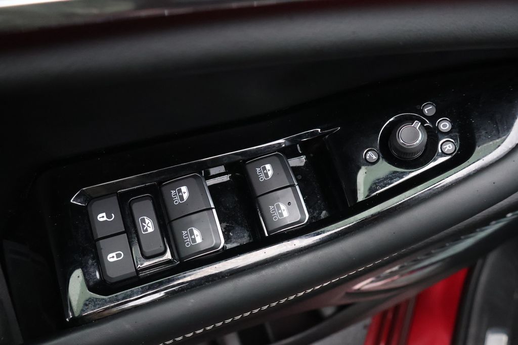 Thumbnail: 2024 Jeep Grand Cherokee - 16