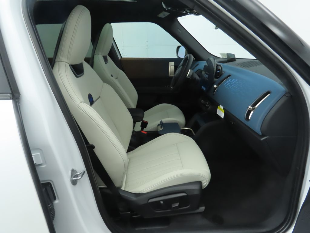 2025 MINI Cooper Countryman Iconic 22