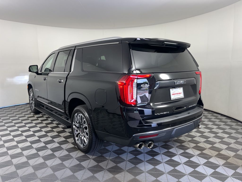 Thumbnail: 2024 GMC Yukon XL - 21
