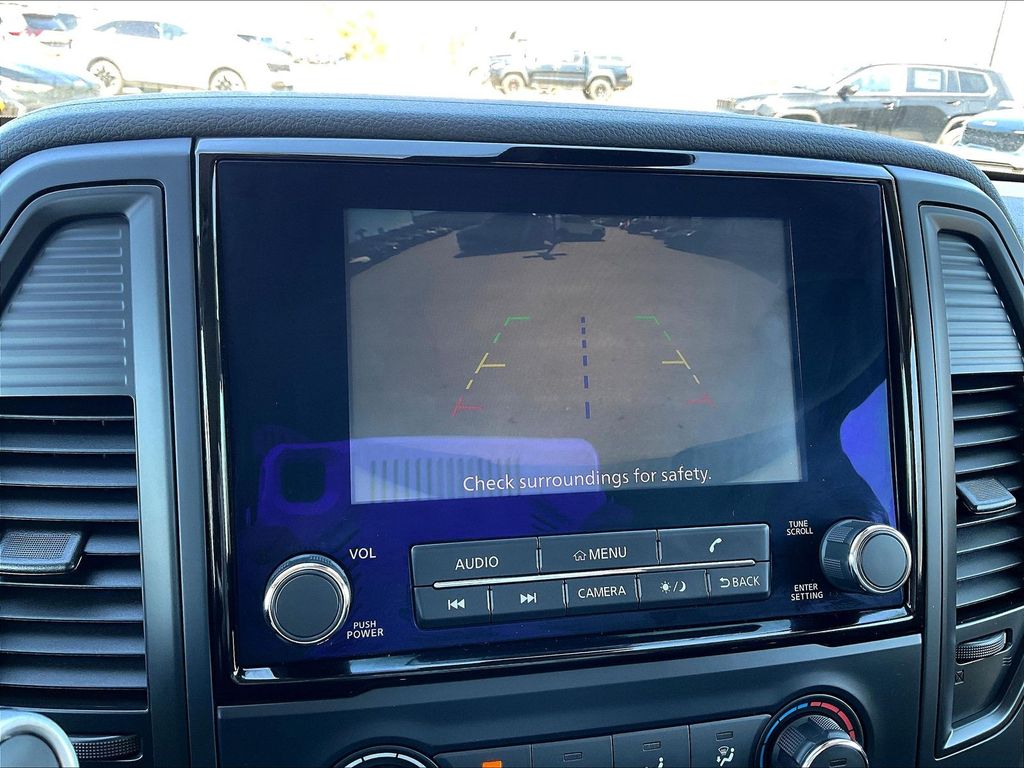 2024 Nissan Titan — photo 18