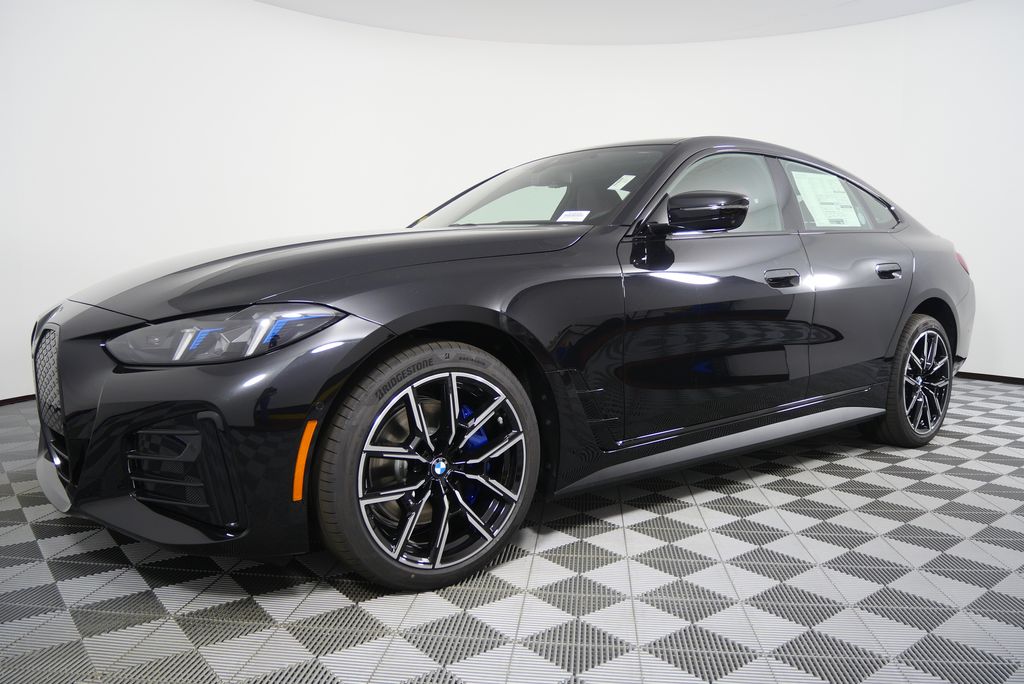 Thumbnail: 2025 BMW i4 - 6