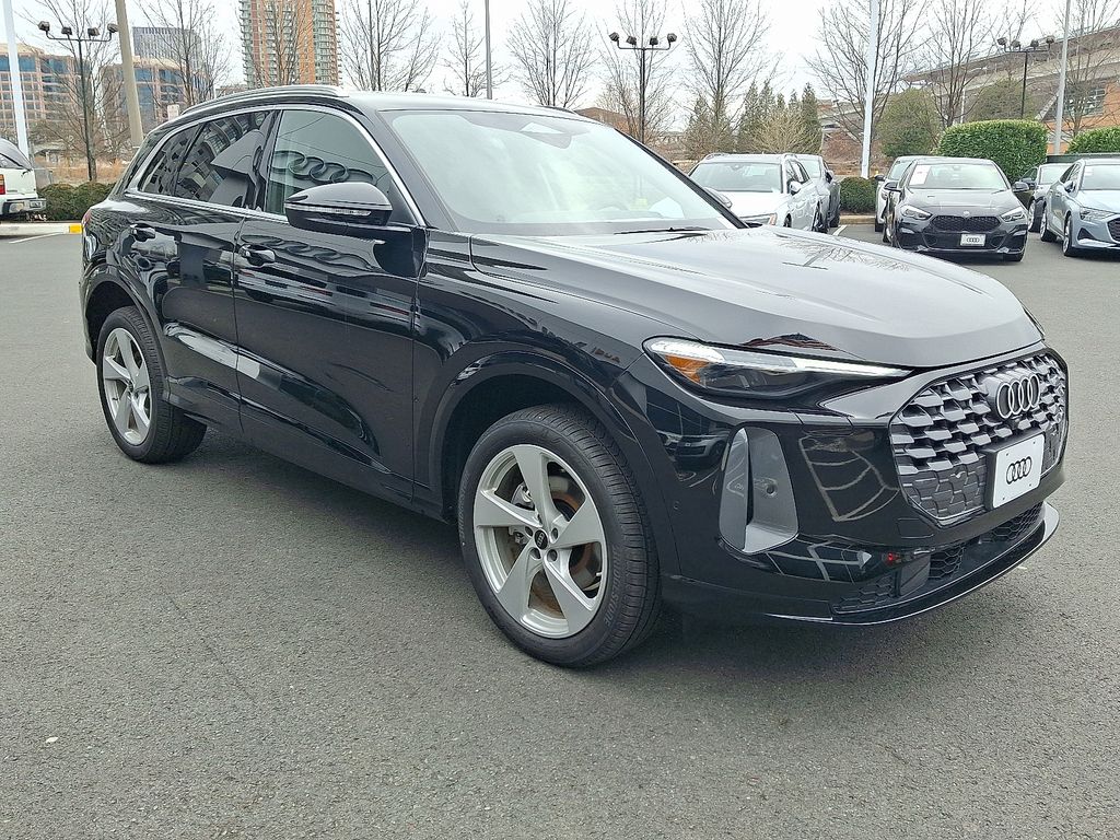 Thumbnail: 2025 Audi Q5 - 2