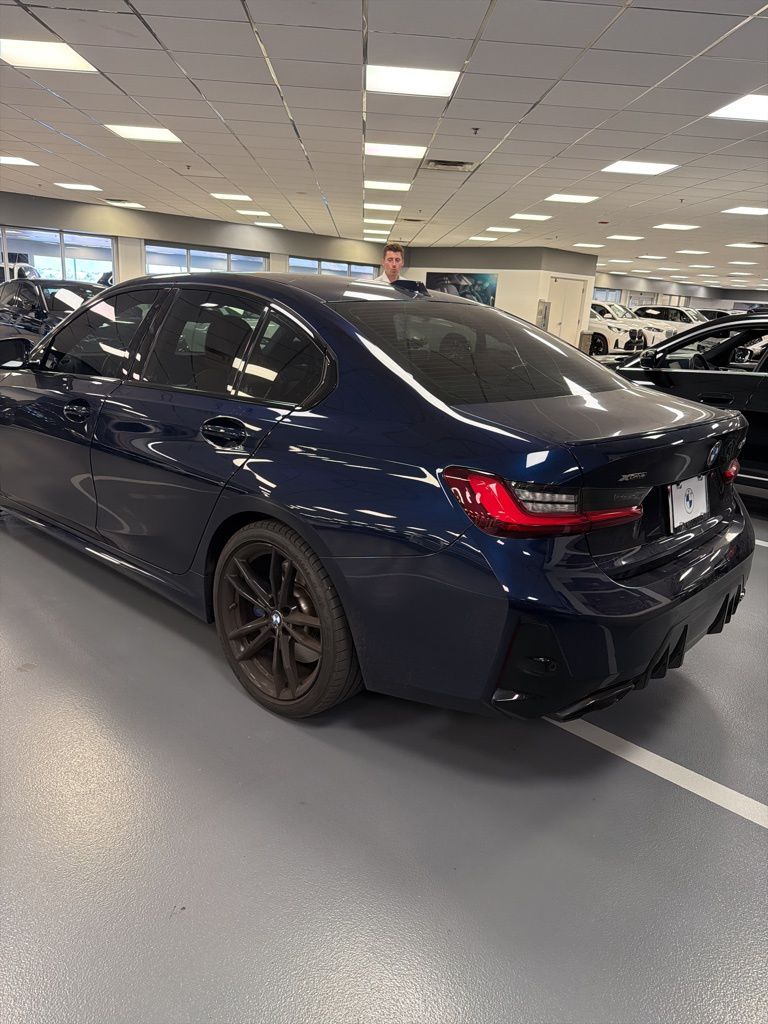 Thumbnail: 2023 BMW 3 Series - 4