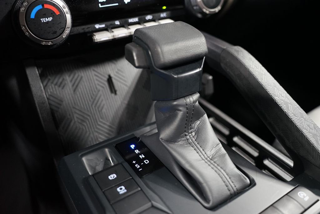 2024 Toyota Tacoma SR5 23