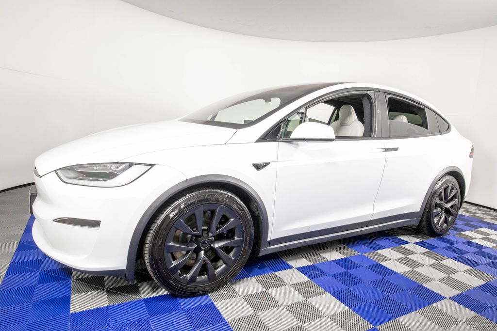 2023 Tesla Model X Standard Range AWD