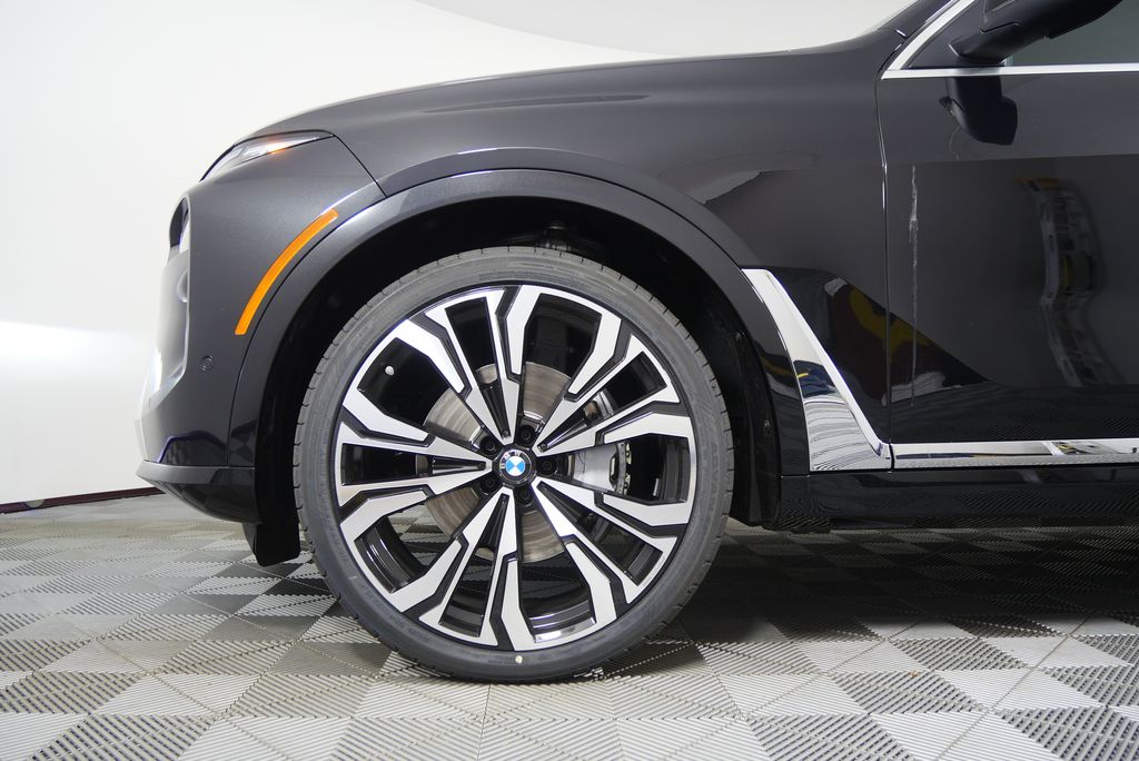 Thumbnail: 2026 BMW X7 - 7