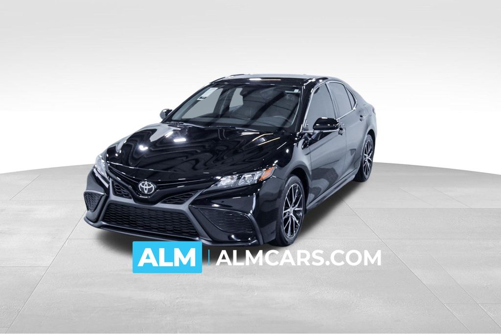  2024 Toyota Camry SE FWD   